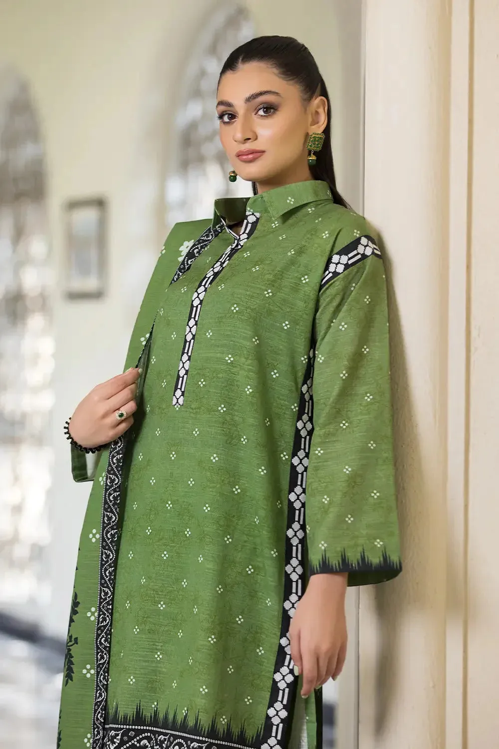 3PC Printed Unstitched Khaddar Suit KKH-2872