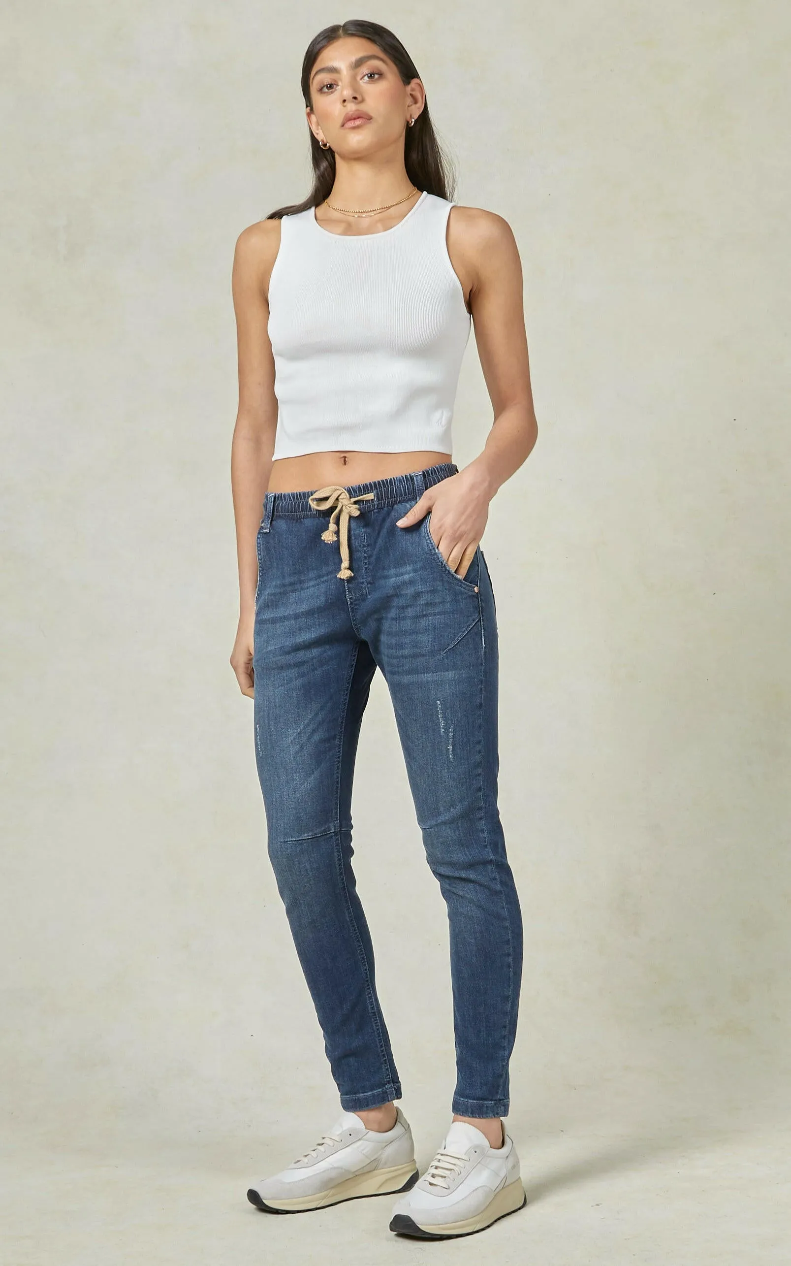 Active Classic Ankle Length Jeans