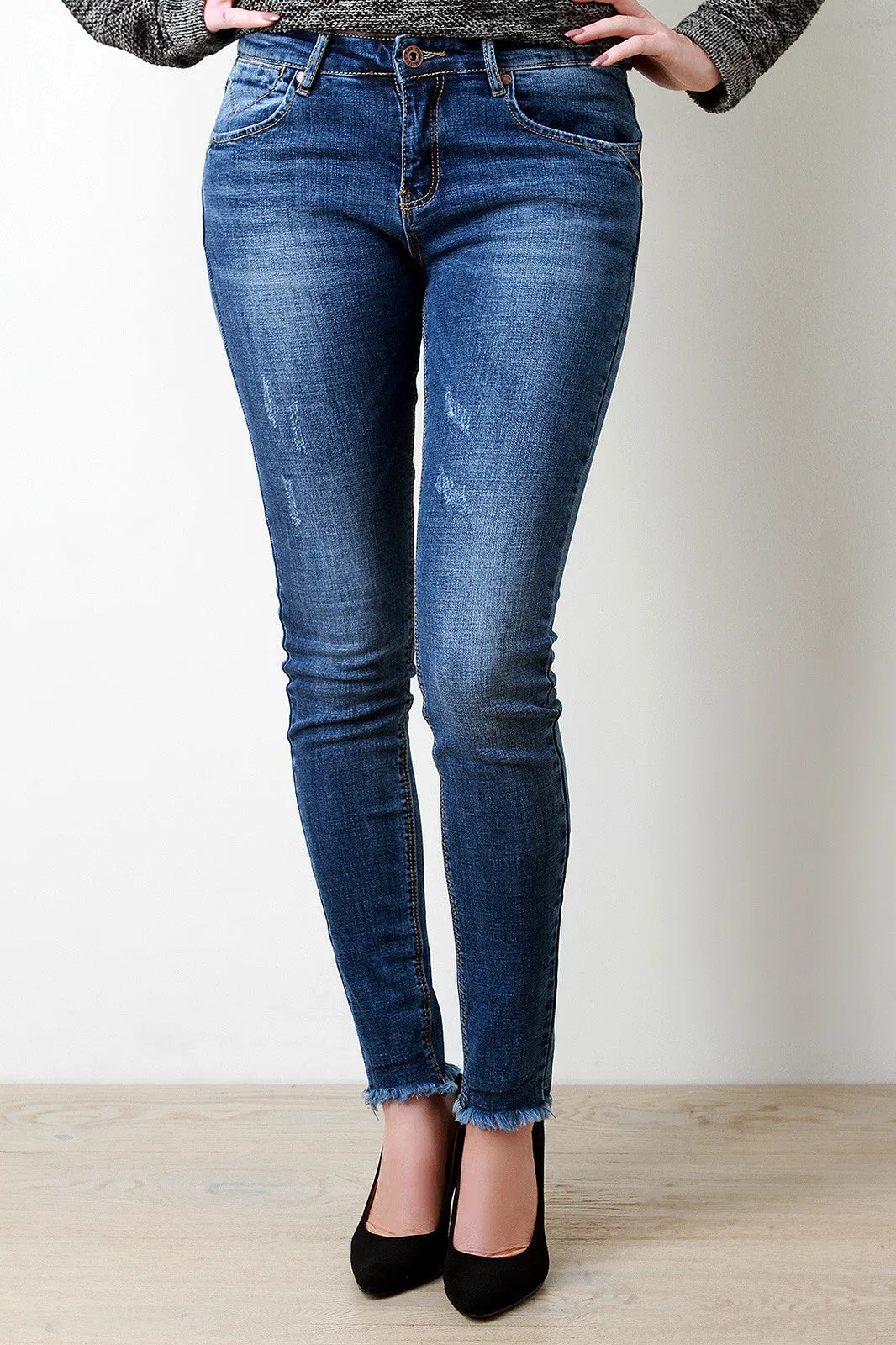 Distressed Frayed Hem Skinny Jeans