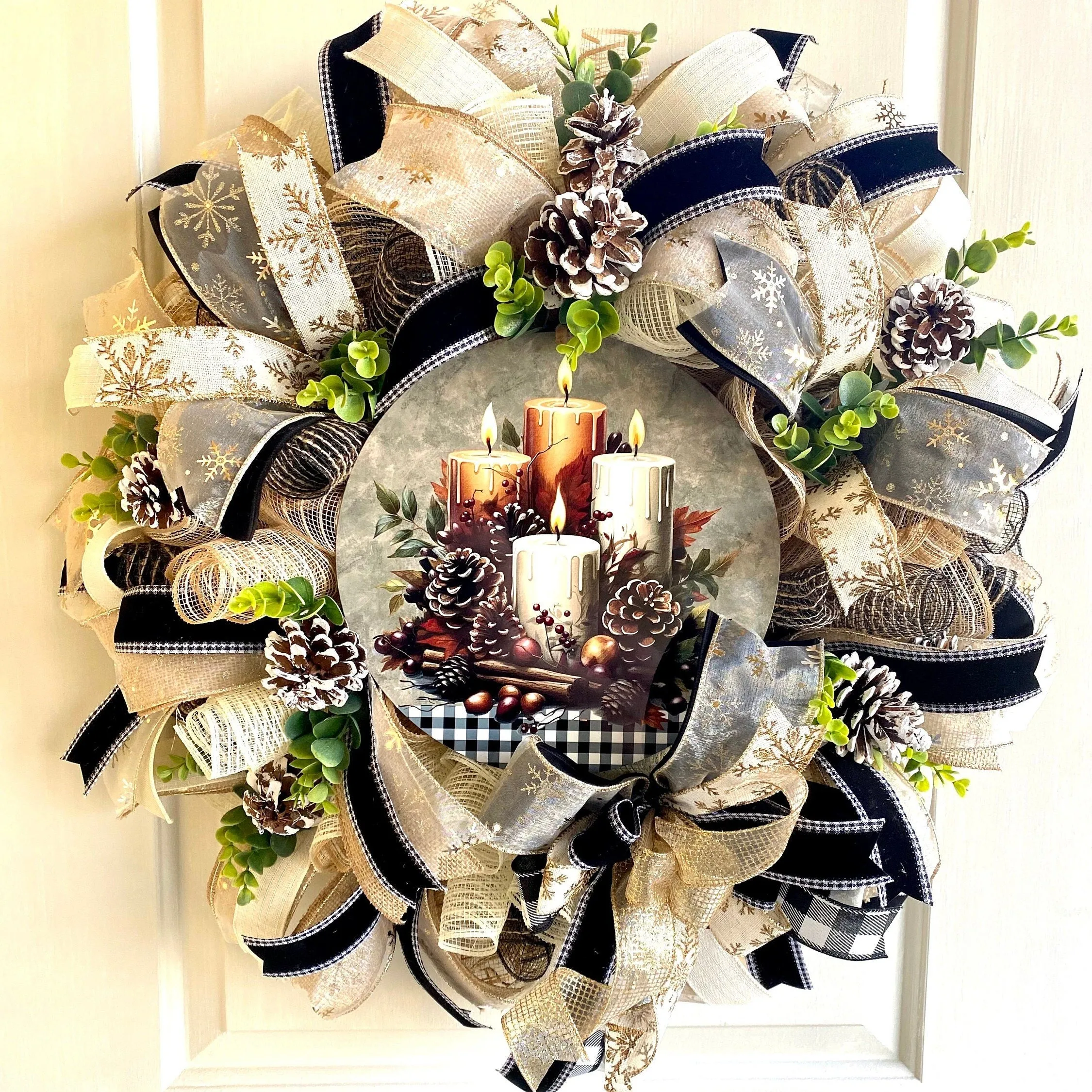 Elegant Gold and Black Christmas Candle Wreath