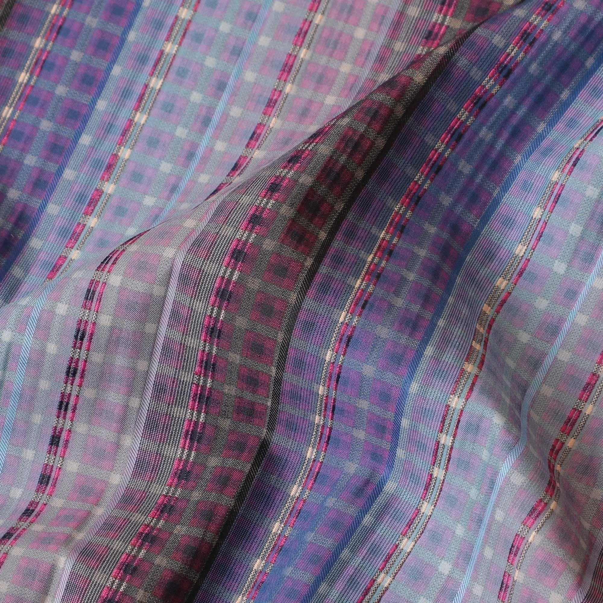 Multicolor 100% cotton shirting fabric in fancy design-D7413