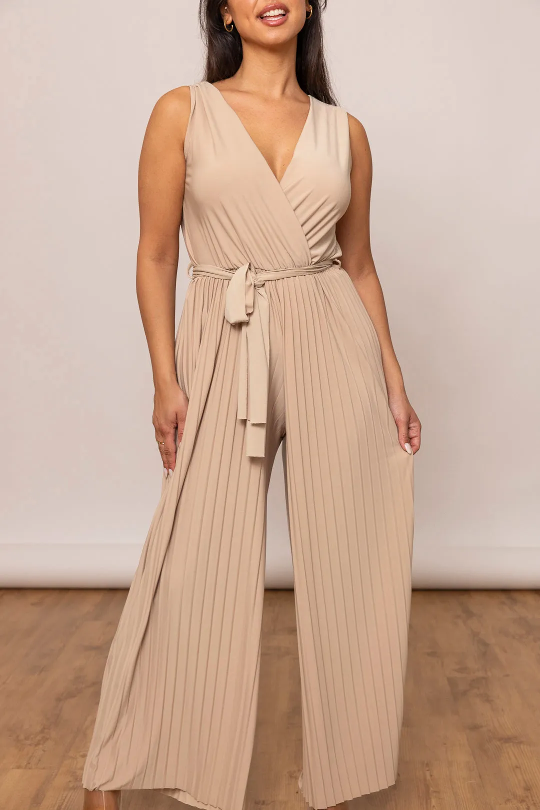 Plissee Jumpsuit mit Bindegürtel