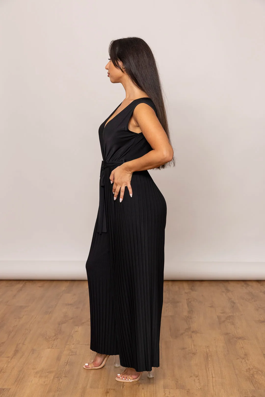 Plissee Jumpsuit mit Bindegürtel