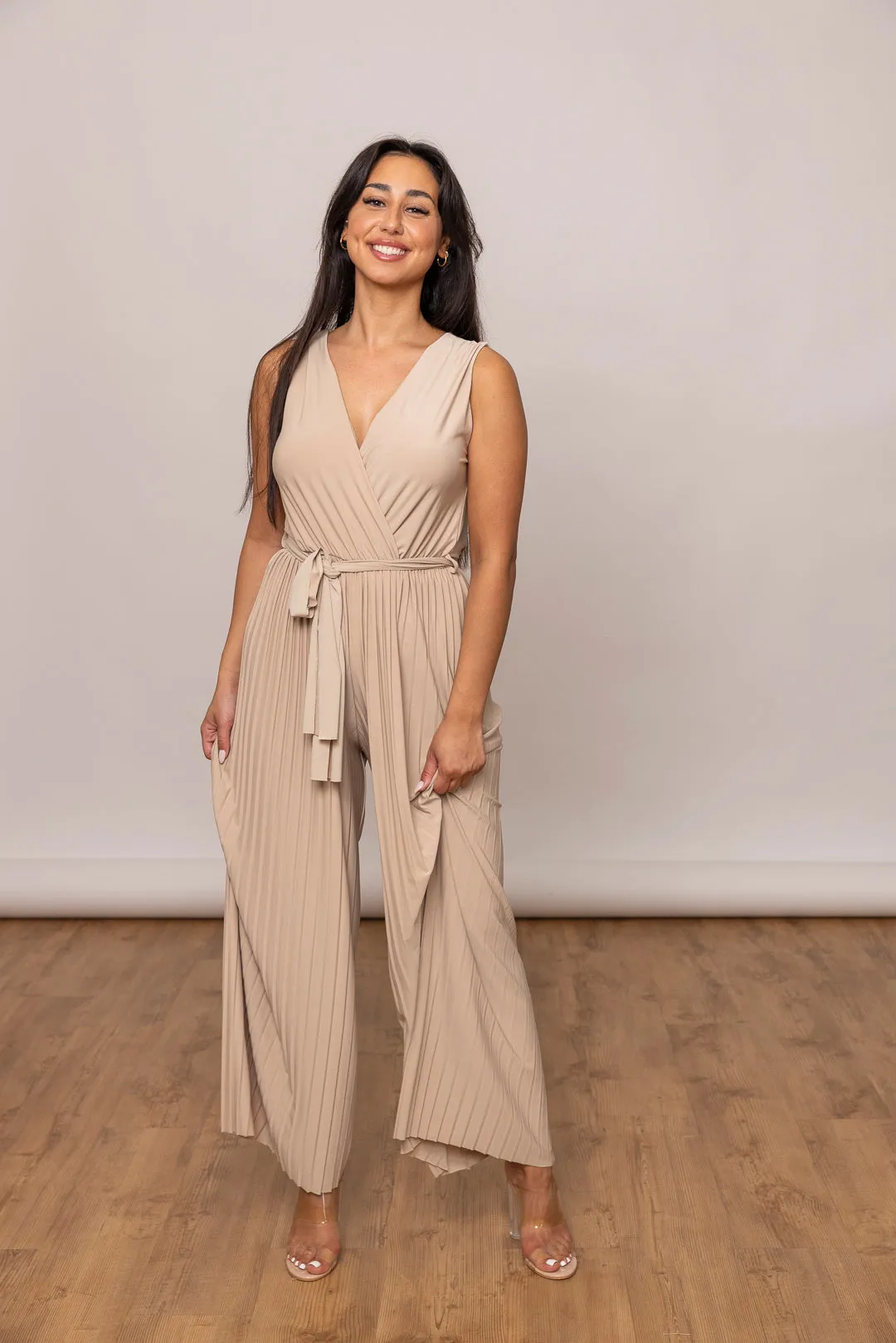 Plissee Jumpsuit mit Bindegürtel