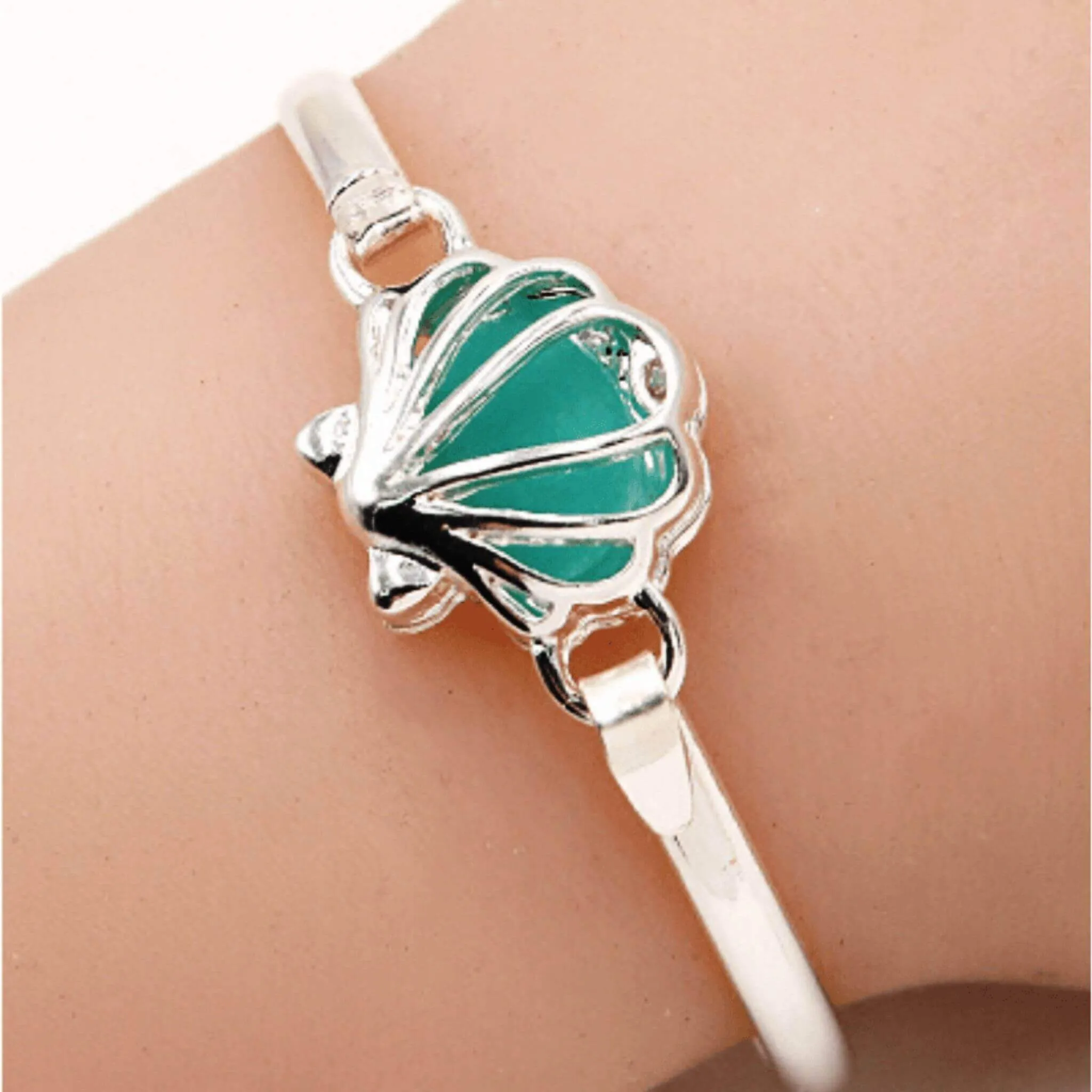 Sea Glass Silver Seashell Bangle Bracelet