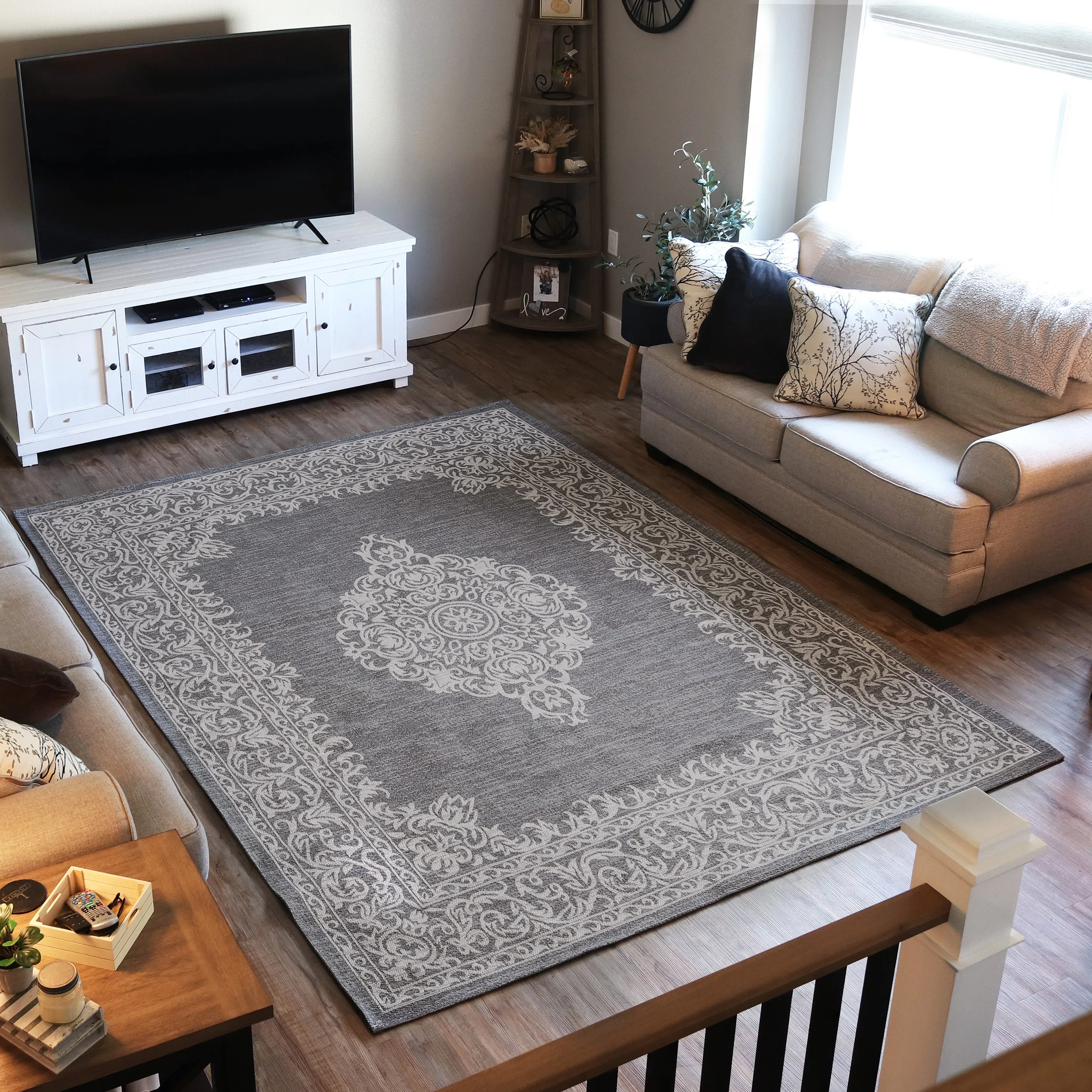 Sunnydaze Indoor Area Rug