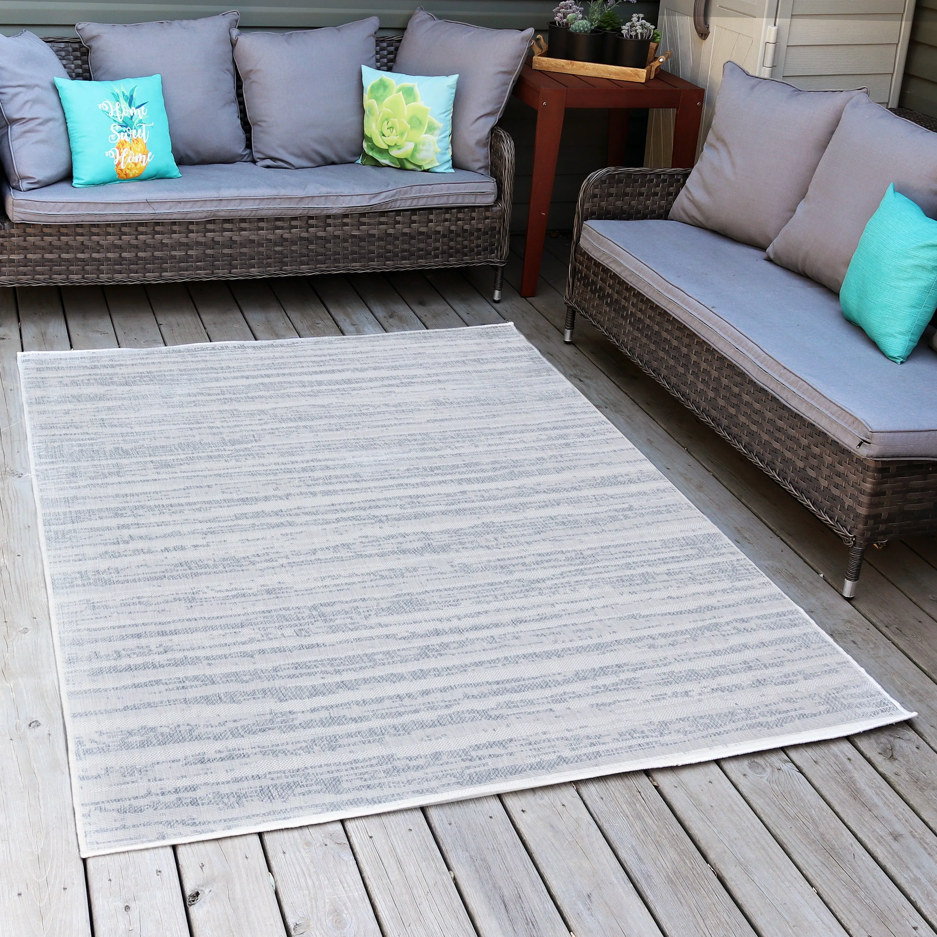 Sunnydaze Indoor or Outdoor Patio Area Rug