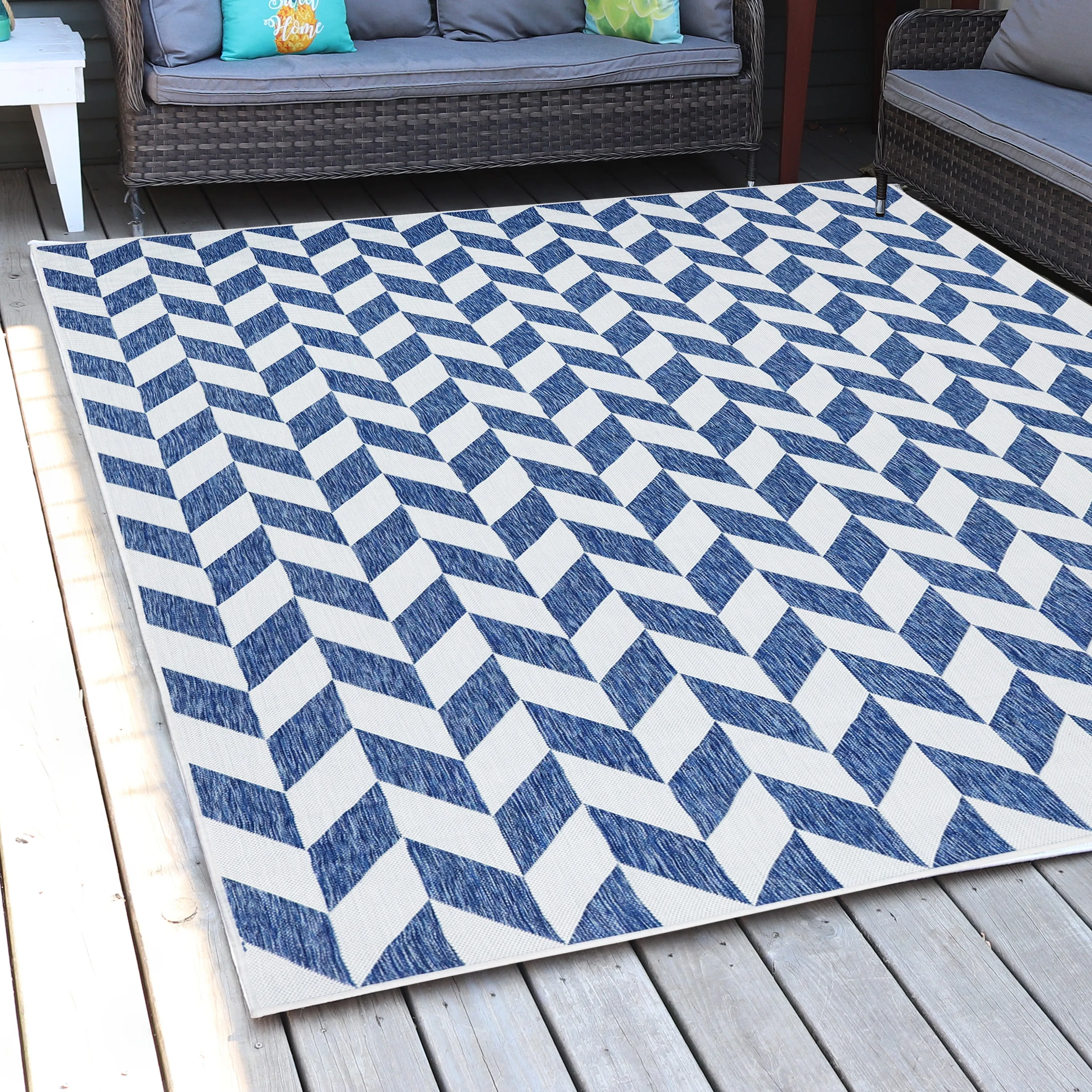 Sunnydaze Indoor or Outdoor Patio Area Rug