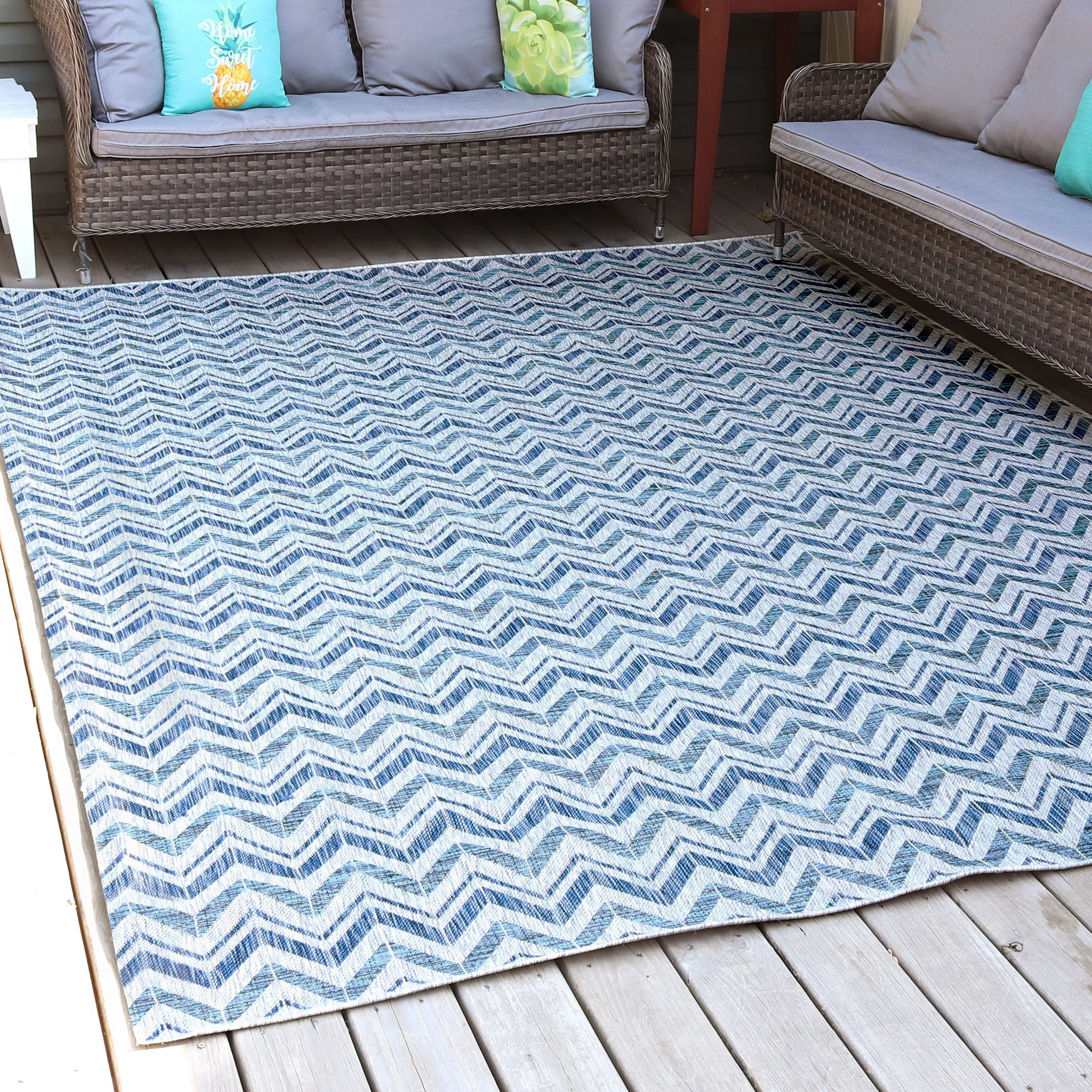 Sunnydaze Indoor or Outdoor Patio Area Rug